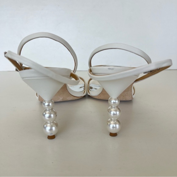 BADGLEY MISCHKA Callie White Leather Ankle Strap Pearl Bead Heels Sandals Sz 10 - Picture 9 of 15